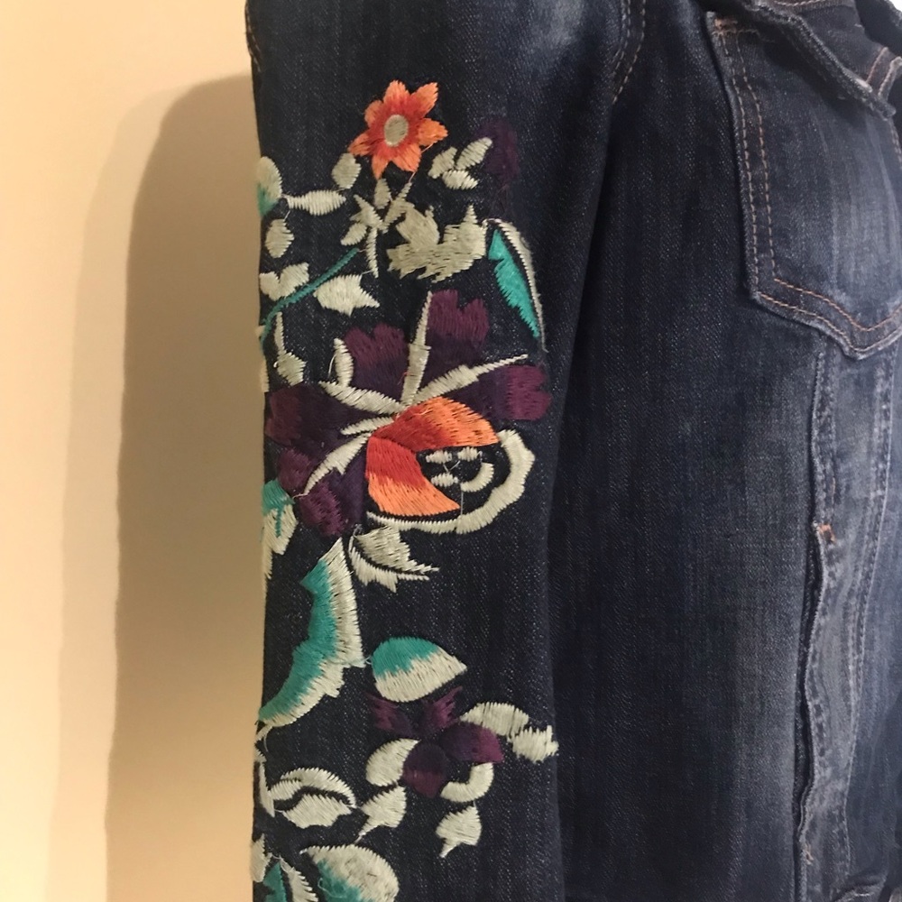 Jacket - Picture 9 of 11